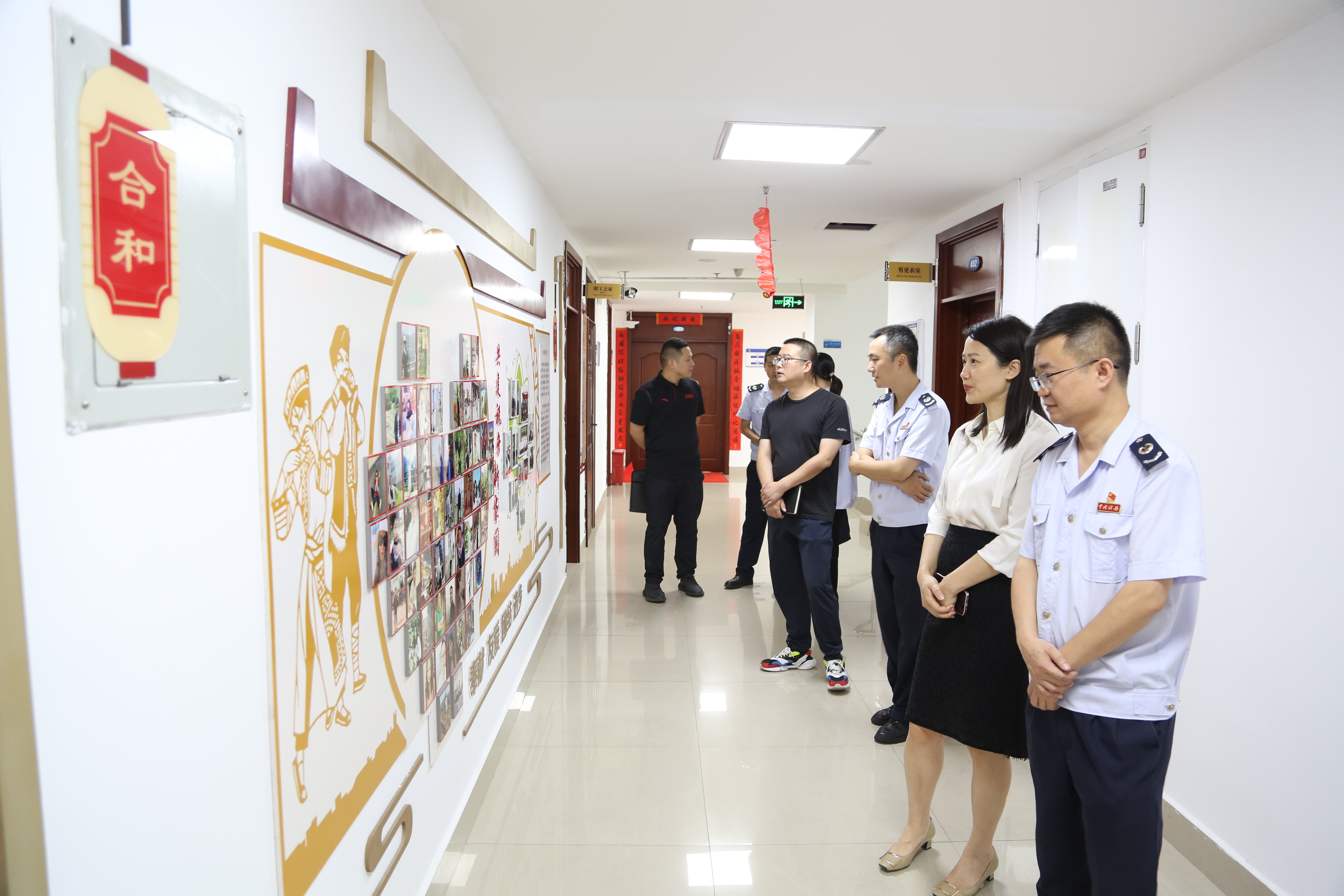 北川县人民检察院率队到县税务局 学习民族团结进步示范创建工作